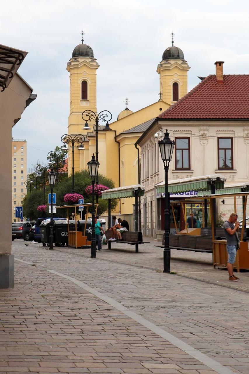Apartman Moyzesova Kosice Luaran gambar
